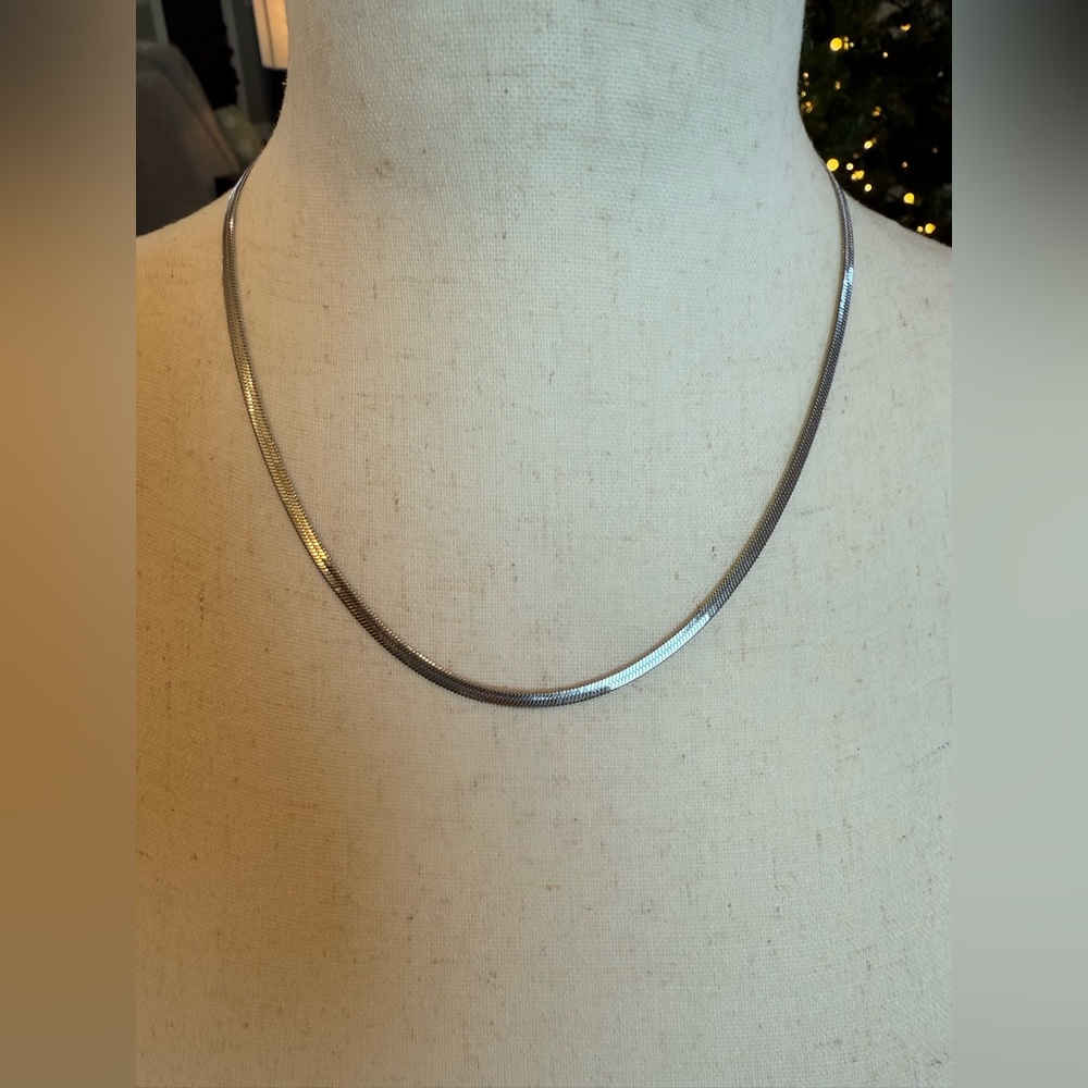 🩷 2/$25 - 18" Stainless Steel Herringbone Chain Necklace - Silver - Picture 5 of 9